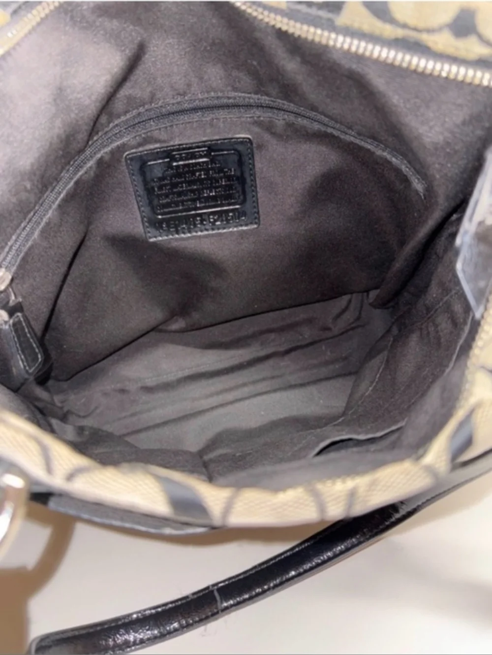 Coach Signature Canvas Tote - Black PatentLeather Trim EUC - Picture 8 of 8